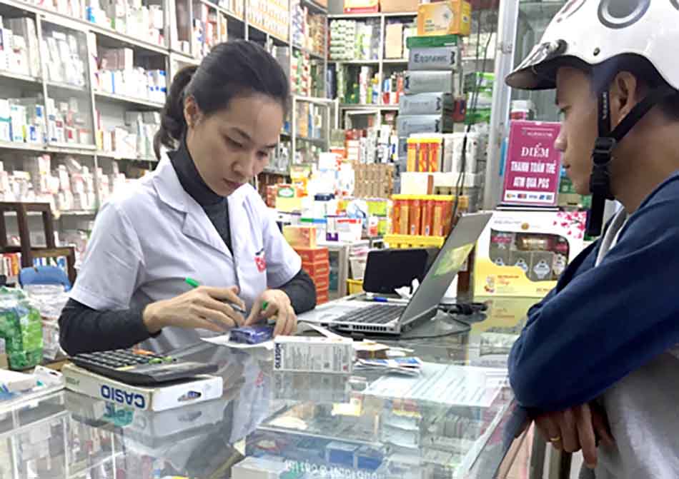 Ảnh minh hoạ khó khăn khi mua bán thuốc.