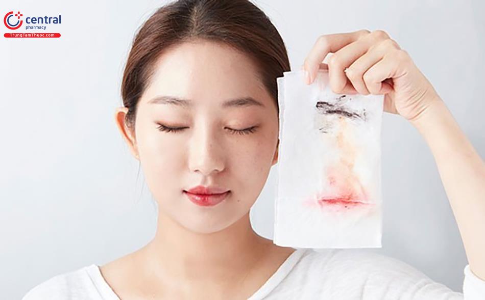 Công dụng của nước tẩy trang