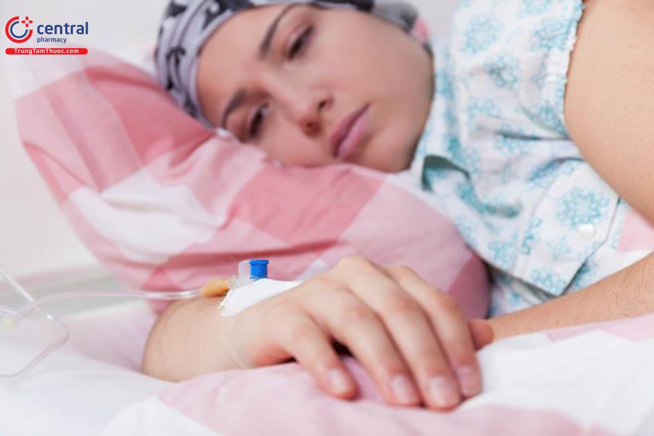 Người ung thư chán ăn và sụt cân nhanh